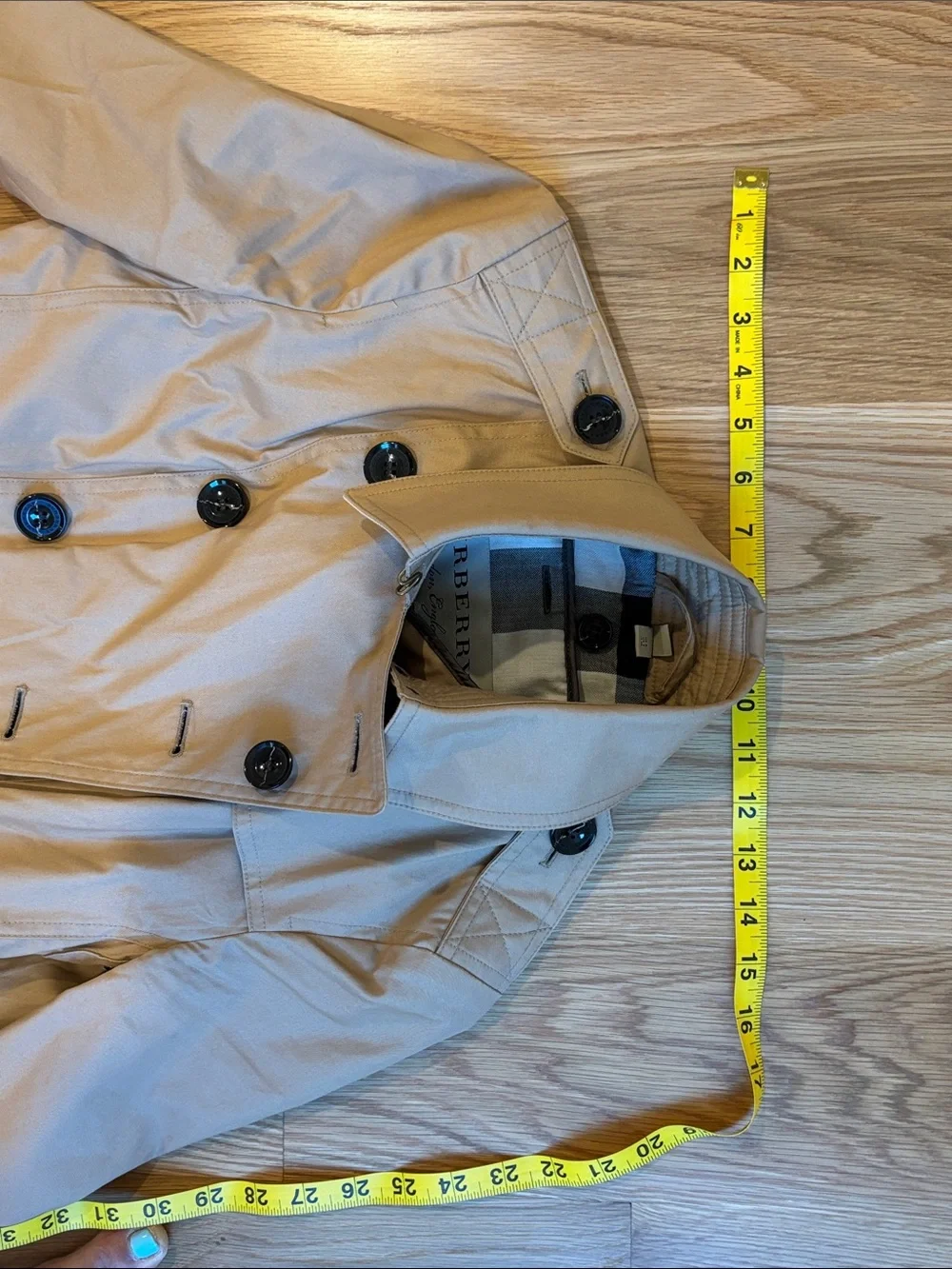 Burberry Tan Double-Breasted Trench Coat with Detachable Hood - Picture 8 of 13